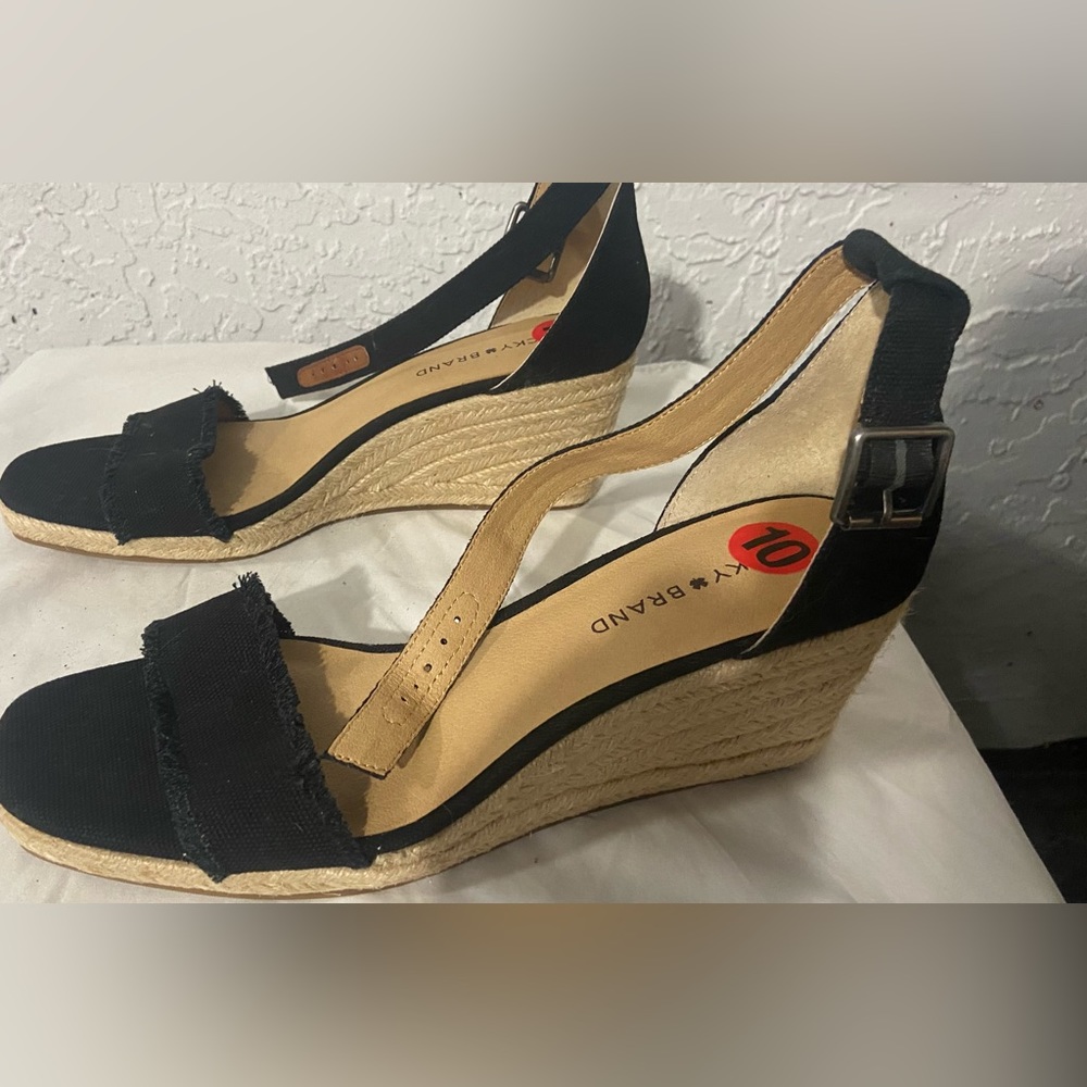 Women’s lucky brand espadrille’s heels size 10